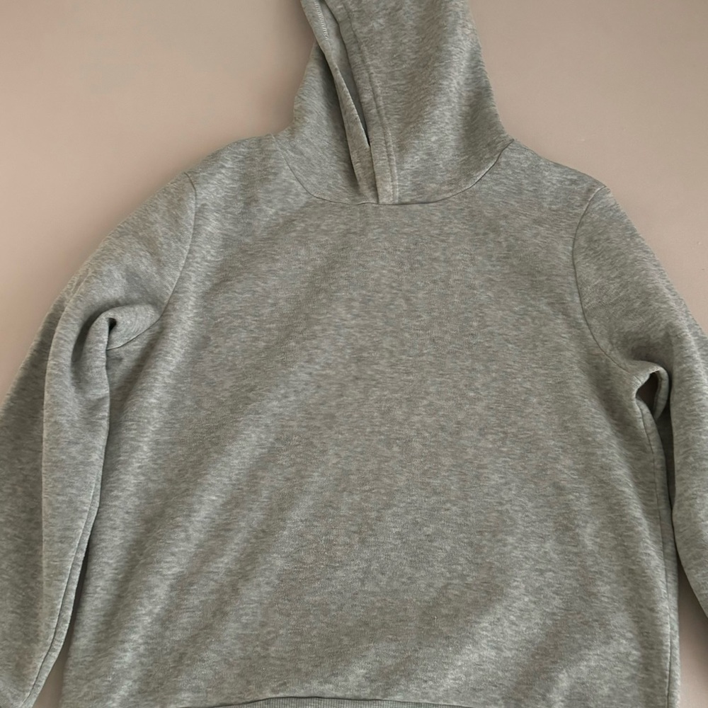 🔥2/$25 Light Gray Kid’s Hoodie Sweater